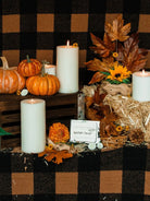 Fill your home with the nostalgic scent of autumn. Our Hometown Harvest soy wax melts feature notes of maple, cinnamon, and cedar. Shop hand-poured warmth today!