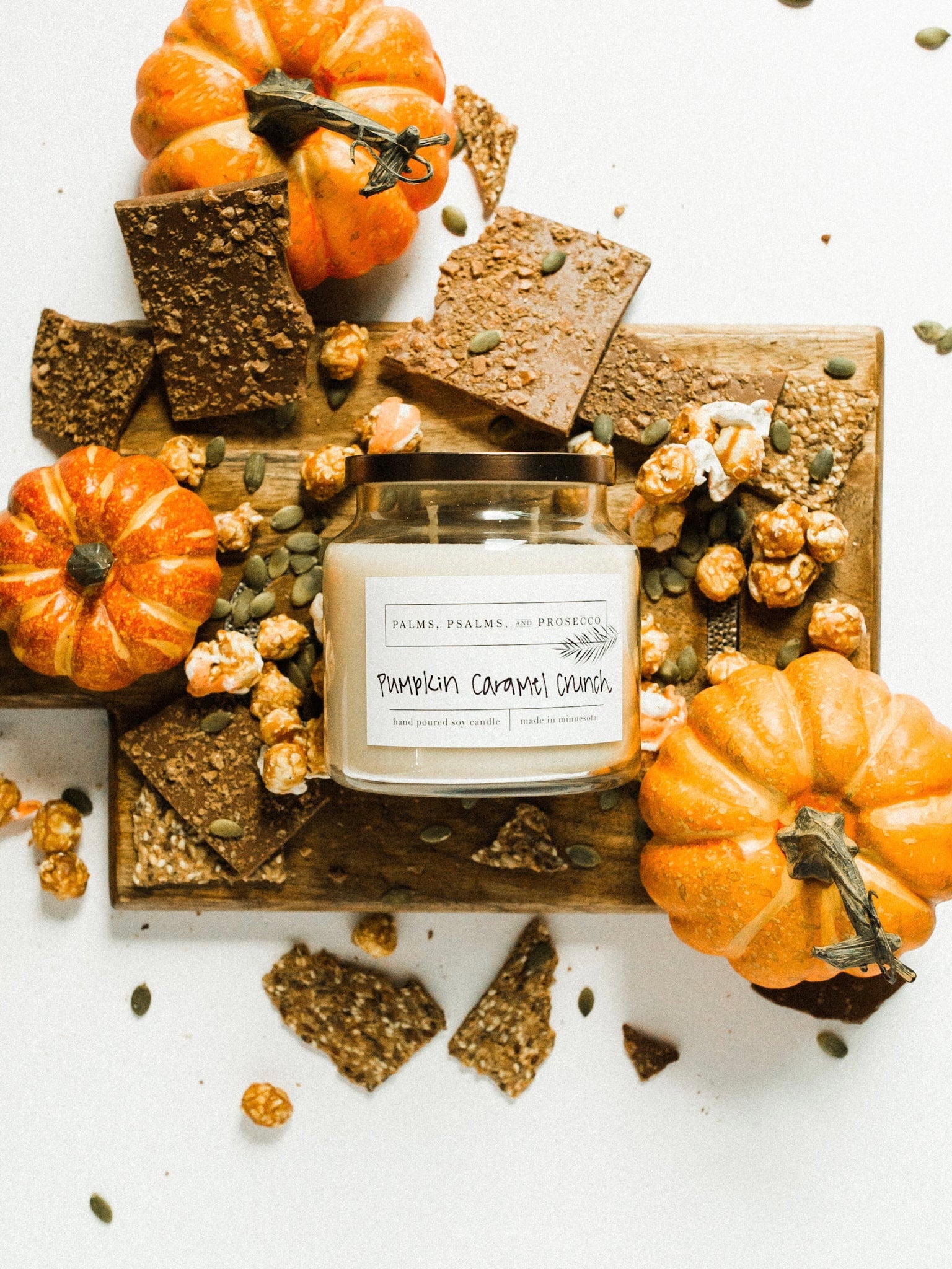 This Pumpkin Caramel Crunch candle begins with notes of butter and orange peel, then blends in accords of scrumptious caramel, maple, and pumpkin. A nutty, pecan aroma lingers even after it's done burning.